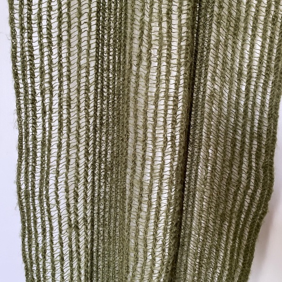 Cejon Scarf - Picture 6 of 6